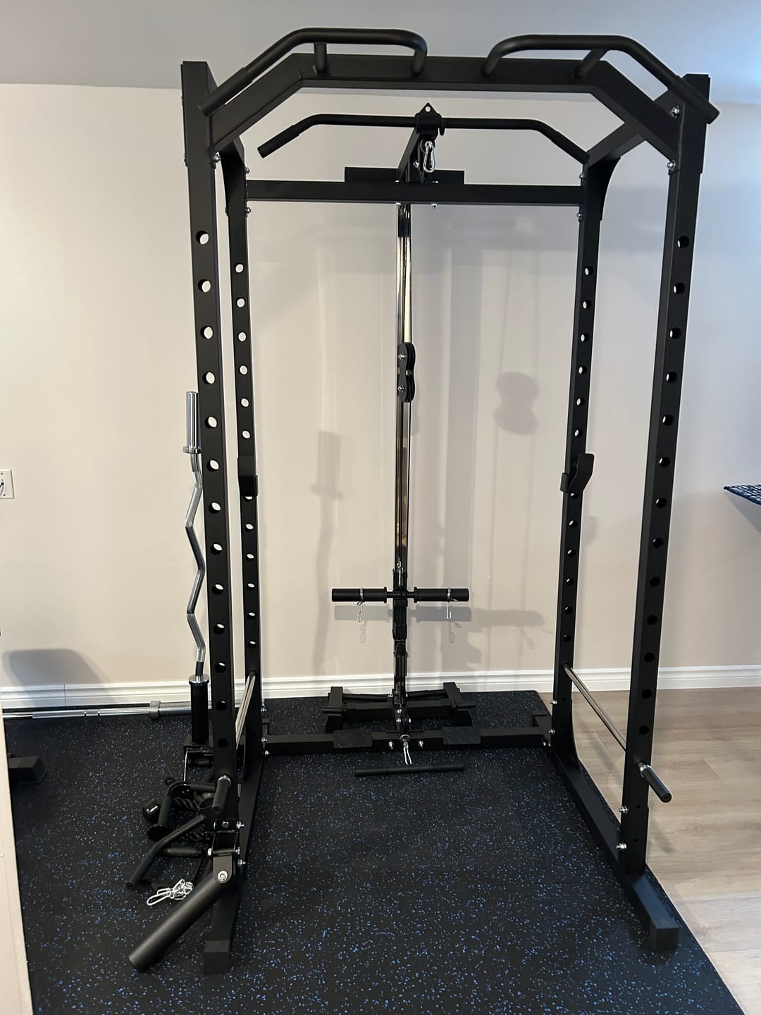 Customer photo review of Power rack Cage de musculation avec poulie haute et basse et accessoires