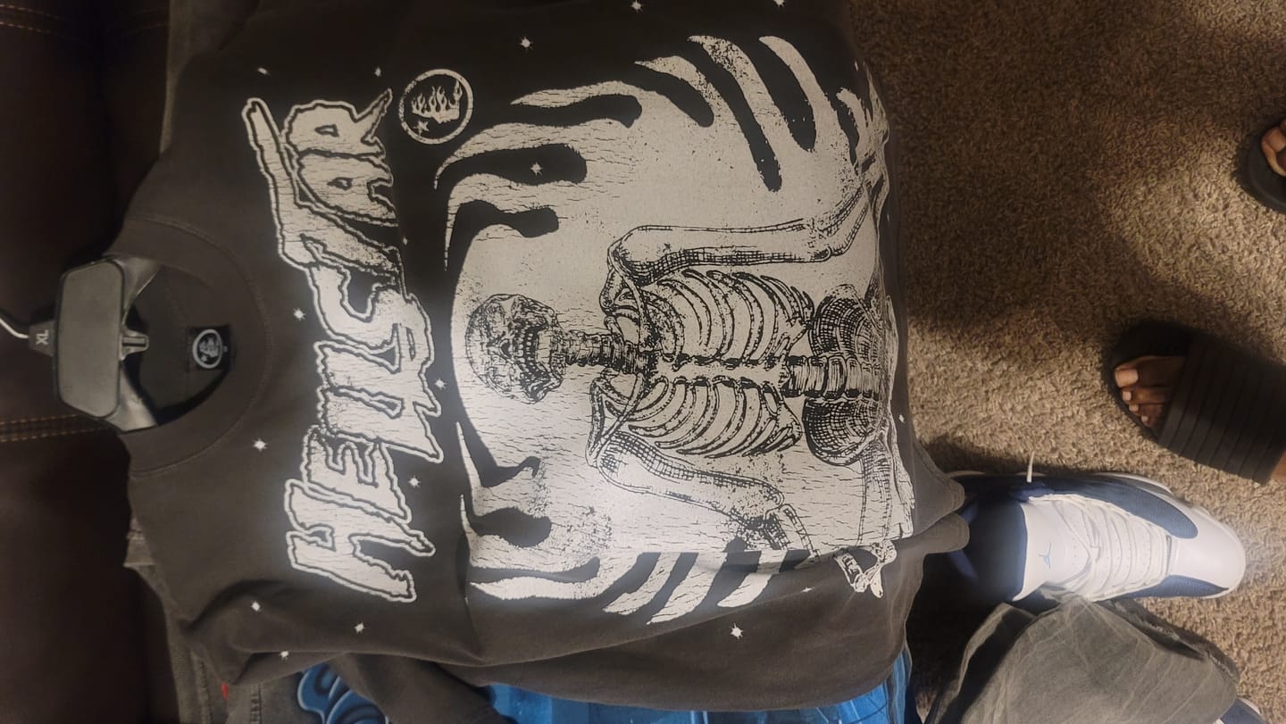 Customer photo review of Hellstar Inner Peace Tee Grey