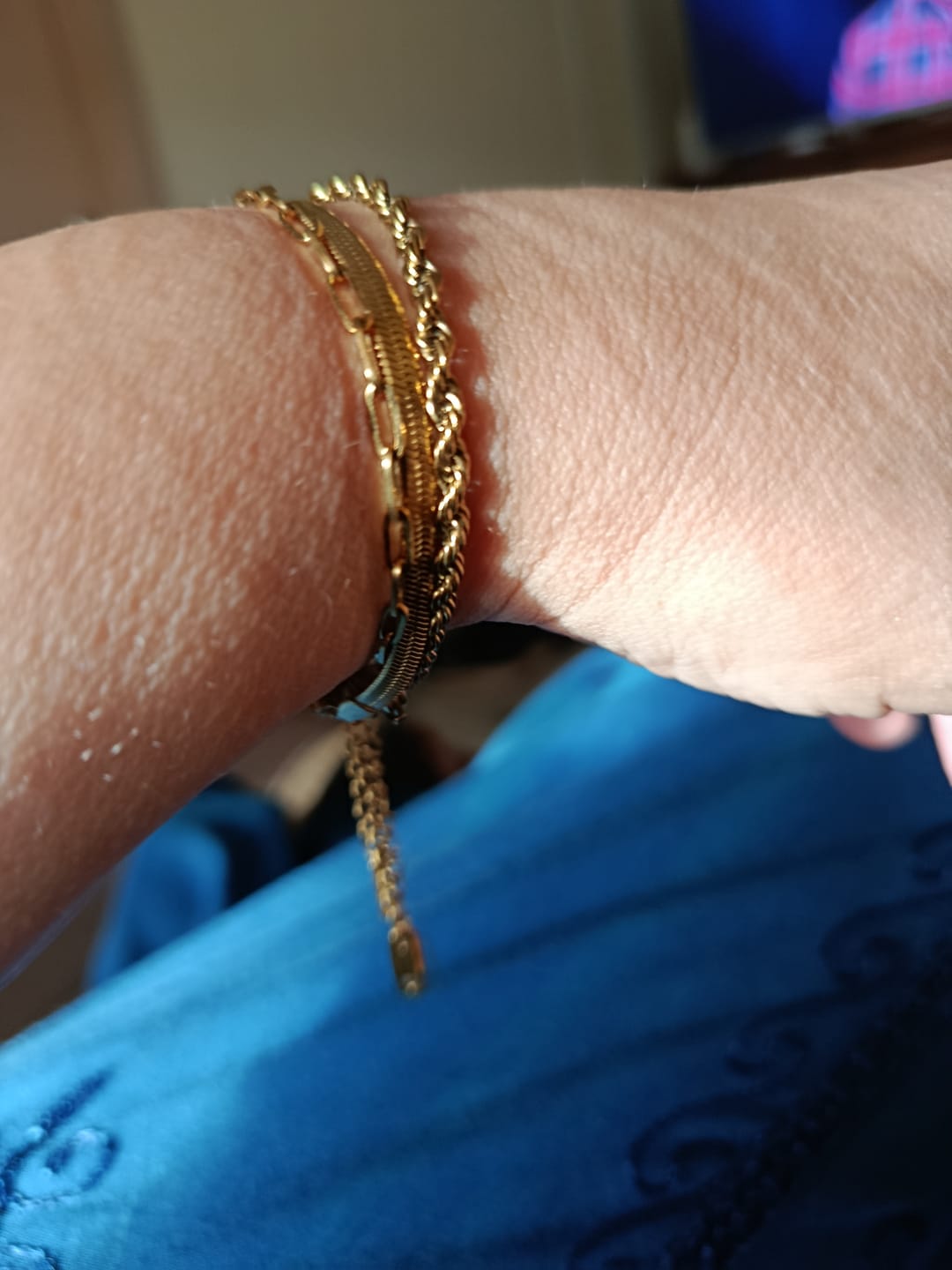 Customer photo review of Kit Pulseiras Essential Banhado em Ouro 18K