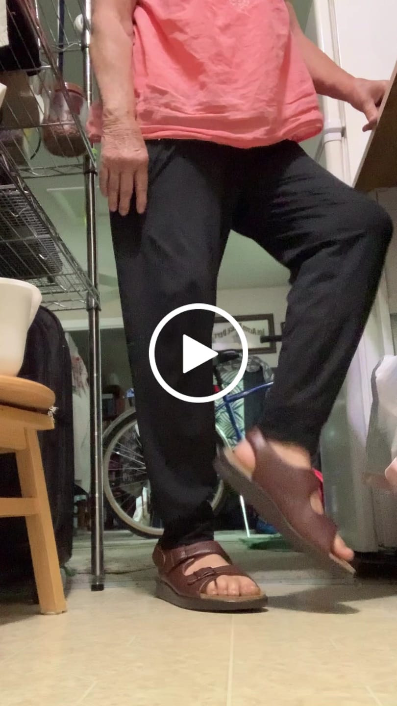 Customer video review of SAS Women's Relaxed Heel Strap Sandal in Amber Wide