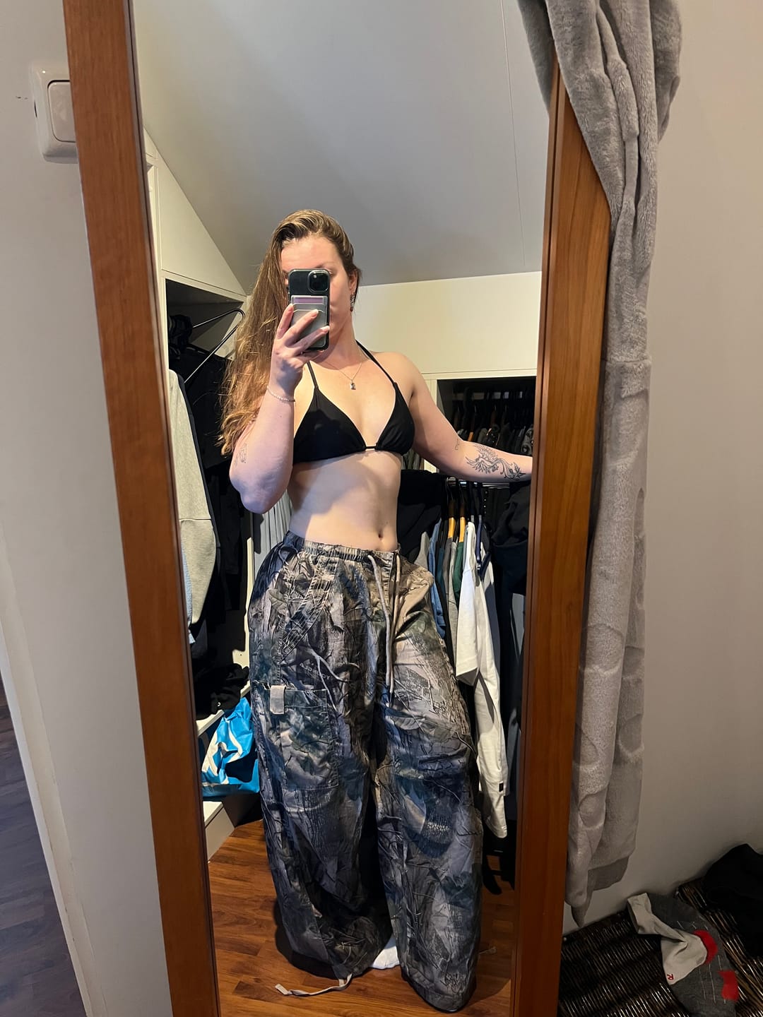 Customer photo review of W283 Off-Duty pants