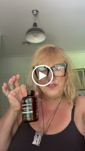 Customer video review of Organic Moringa Capsules