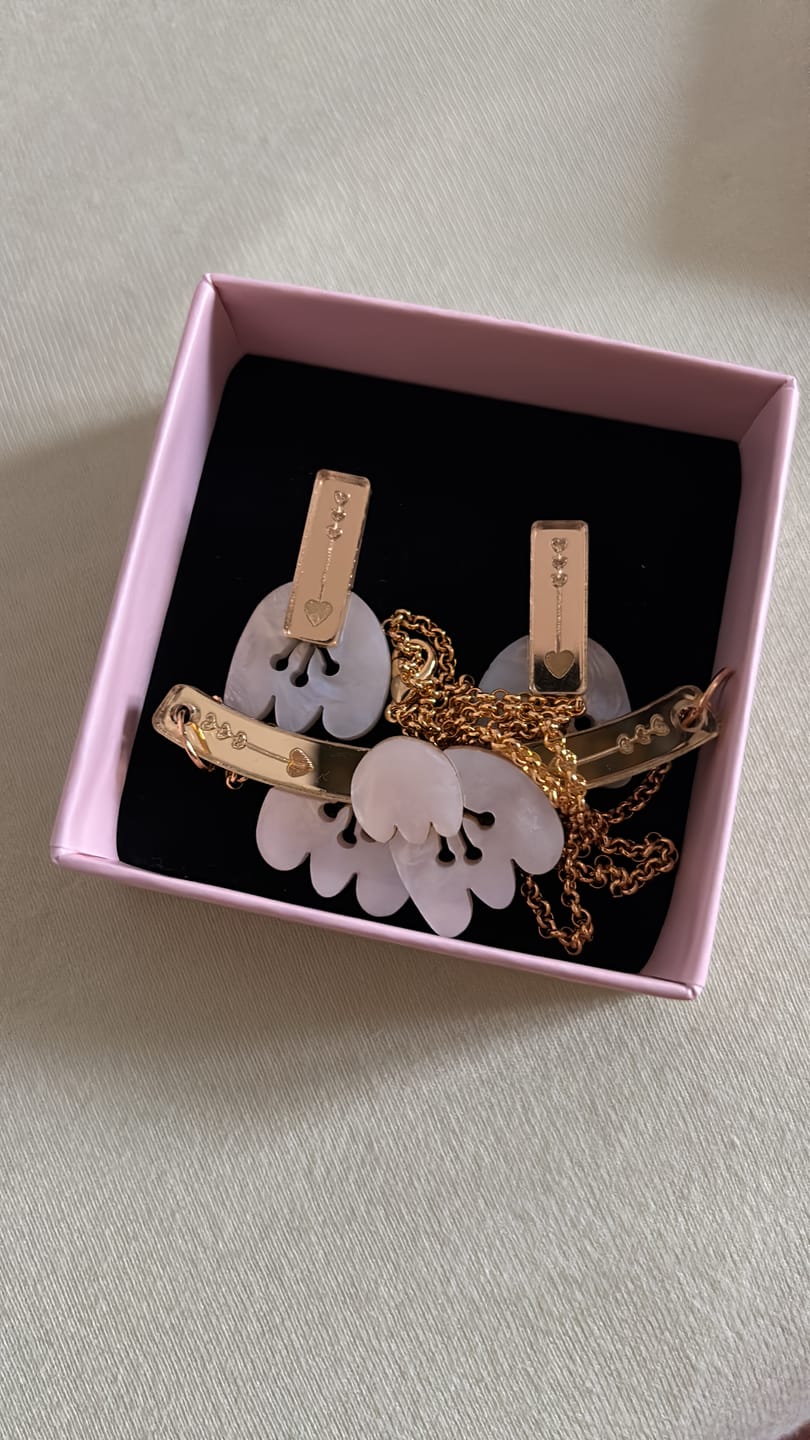 Customer photo review of Romantic Tulip Necklace