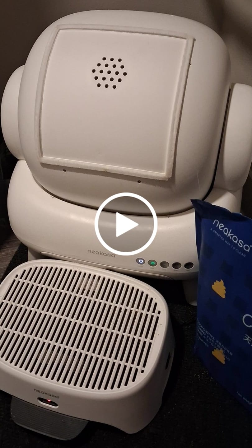 Customer video review of Neakasa Mineral Cat Litter 17.6lbs / 8kg