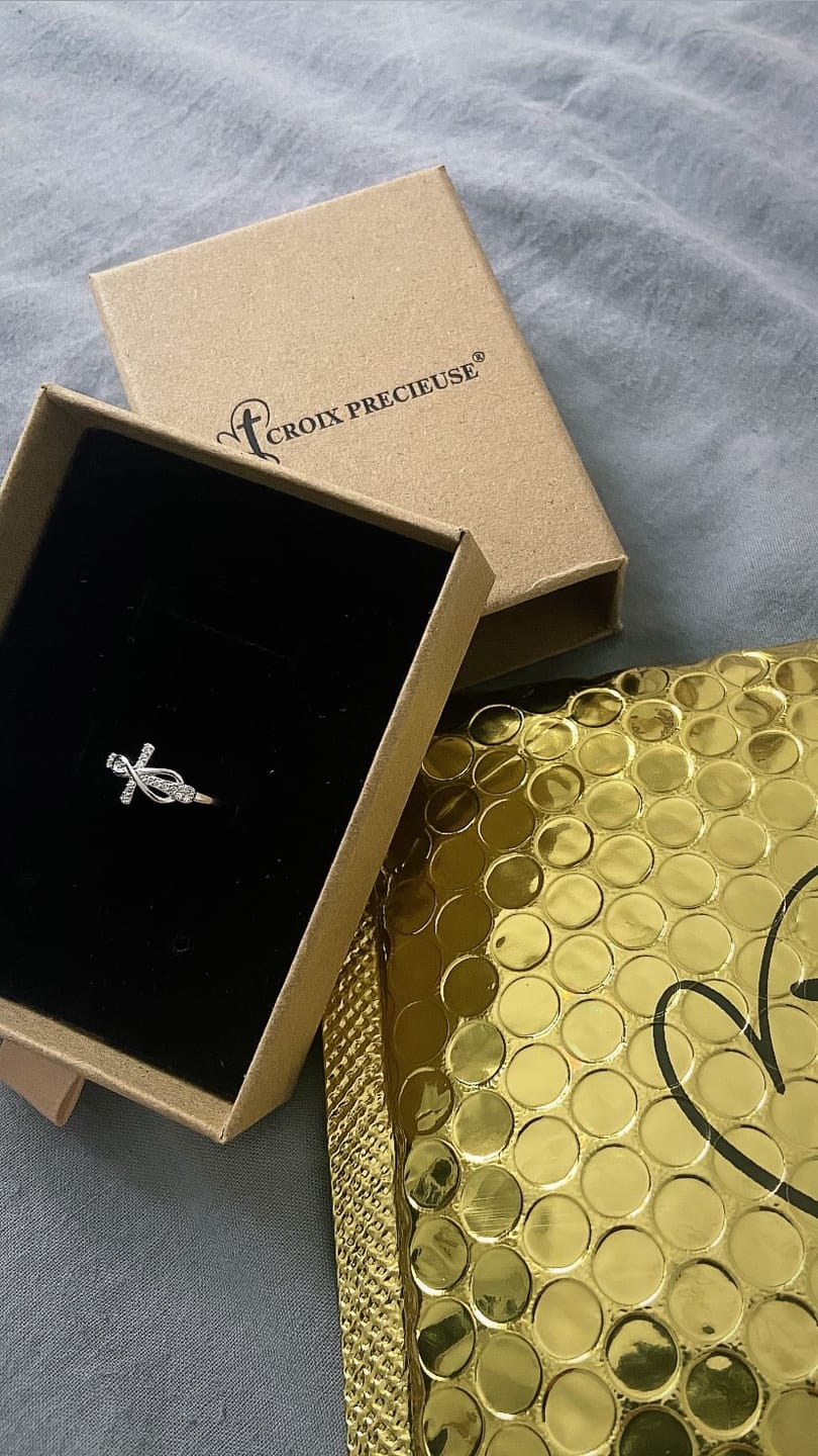 Customer photo review of Bague Croix Amour