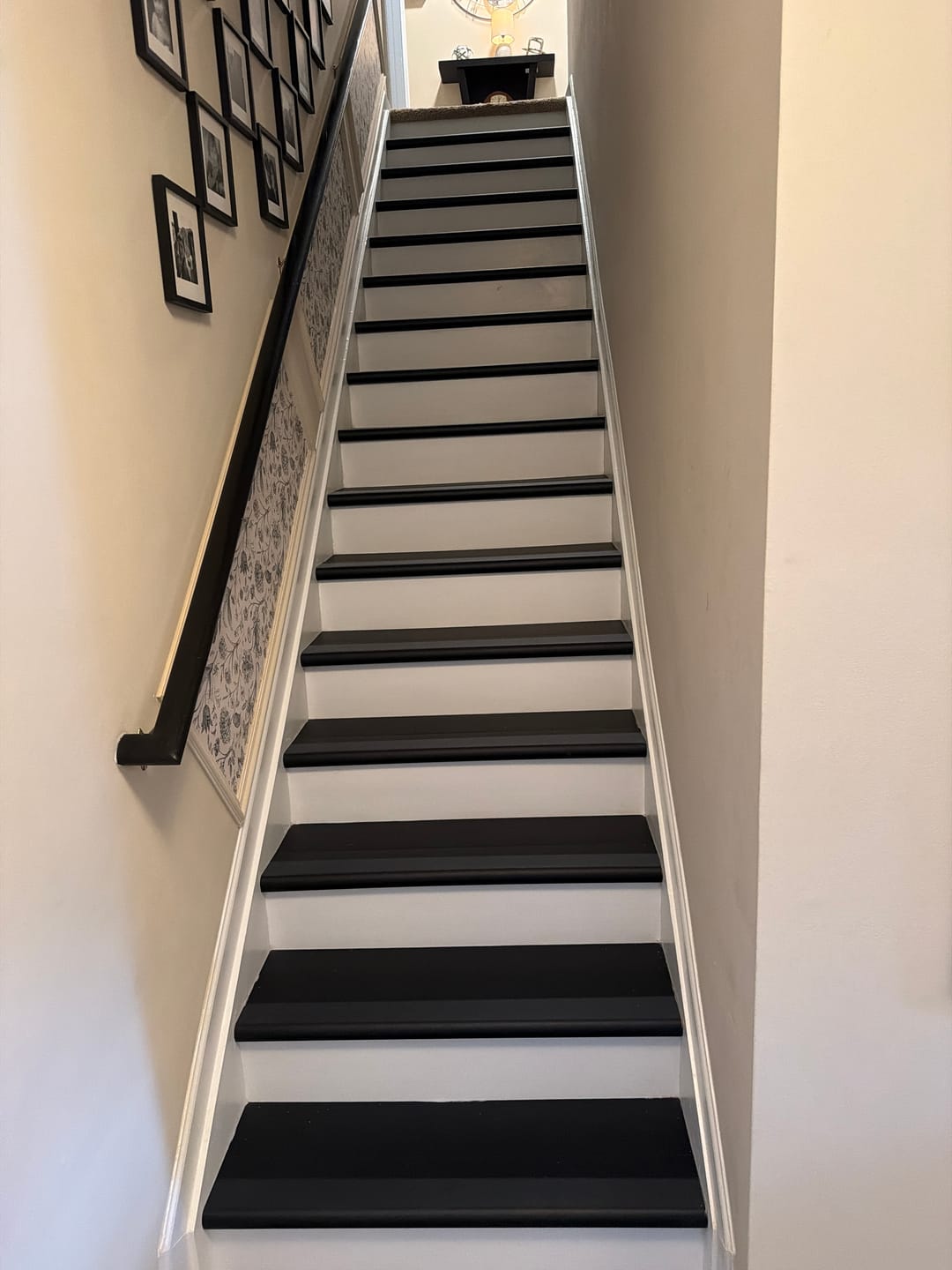 Customer photo review of Piano Black Stair Tread