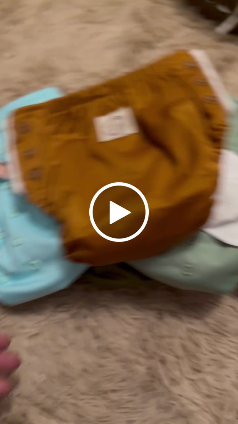 Customer video review of All-In-One Cloth Diaper One-Size with AWJ - 𝑾𝒐𝒐𝒅𝒍𝒂𝒏𝒅