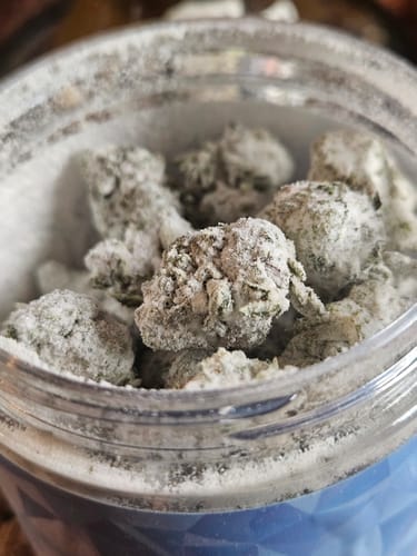 Customer photo review of Snow Capz 28 Grams