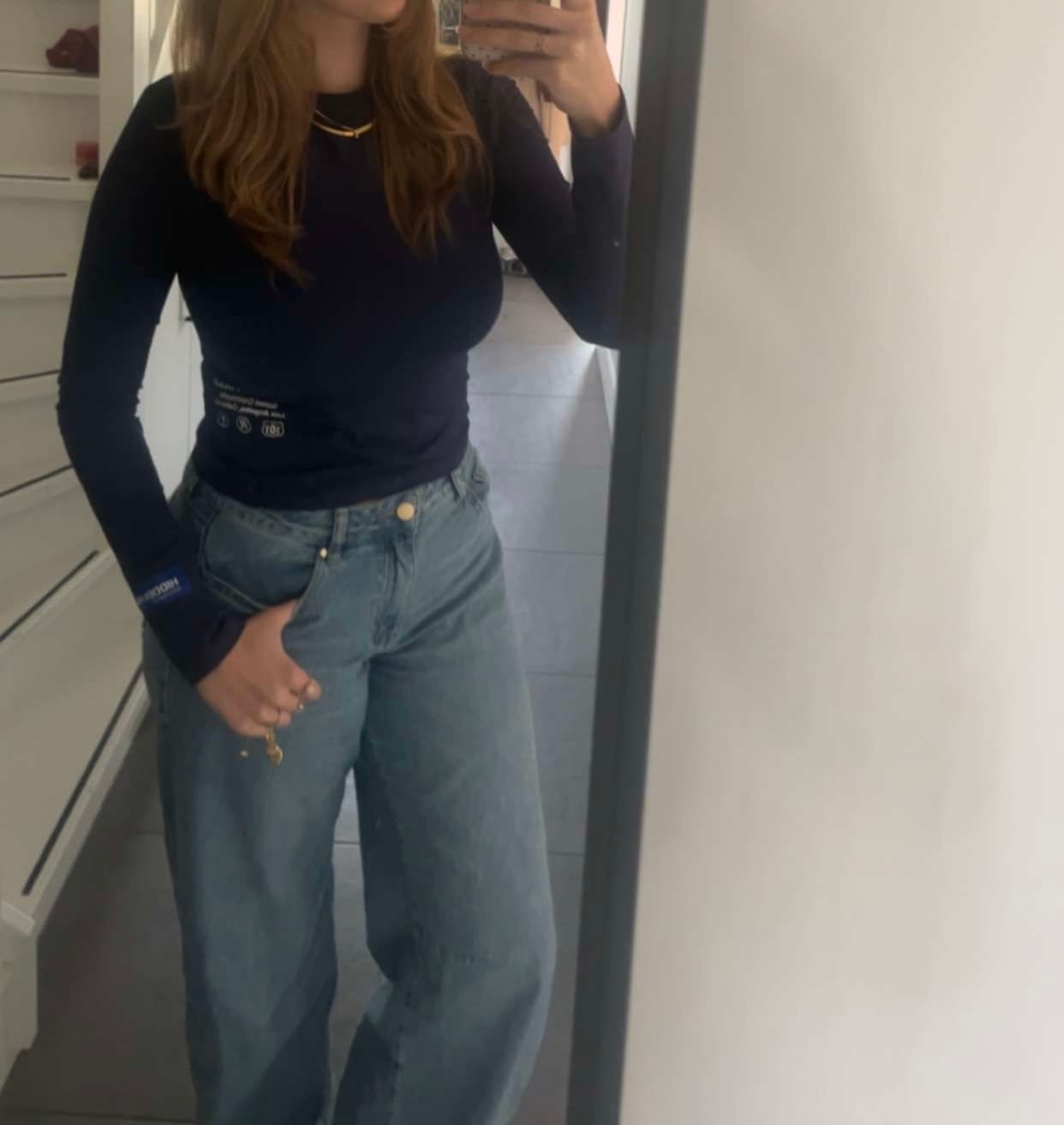 Customer photo review of LABEL LONGSLEEVE TOP NAVY