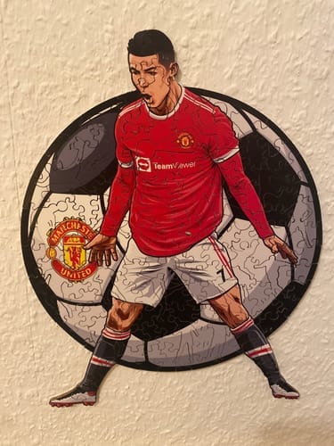 Customer photo review of Cristiano Ronaldo - Holzpuzzle
