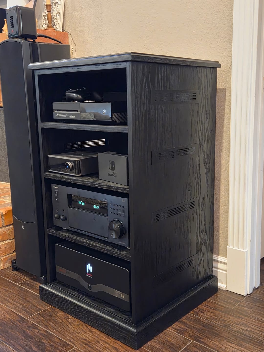 Customer photo review of Verus V6T Tower Speakers