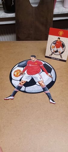 Customer photo review of Cristiano Ronaldo - Holzpuzzle
