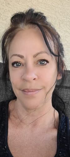Reviewer showing her long, defined lashes after using My Amazing Lashes Mascara.