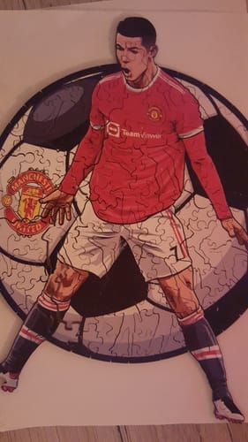 Customer photo review of Cristiano Ronaldo - Holzpuzzle