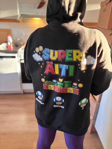 Customer photo review of Super Äiti - Shirt Unisex
