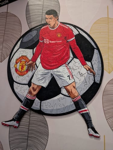 Customer photo review of Cristiano Ronaldo - Holzpuzzle