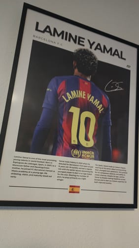 Customer photo review of Lamine Yamal