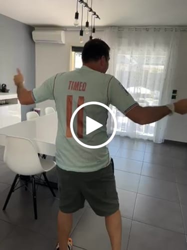 Customer video review of Maillot 2026 France Extérieur  player