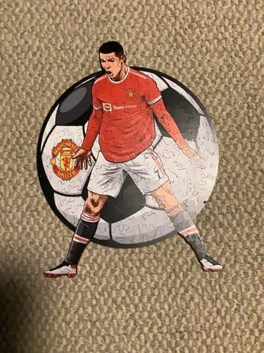 Customer photo review of Cristiano Ronaldo - Holzpuzzle