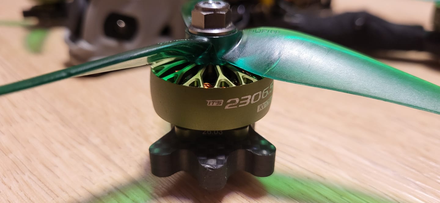 Customer photo review of it's 2306.5 1750KV Motor