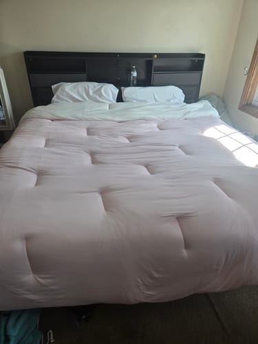 Customer photo review of MarshMellow Comforter