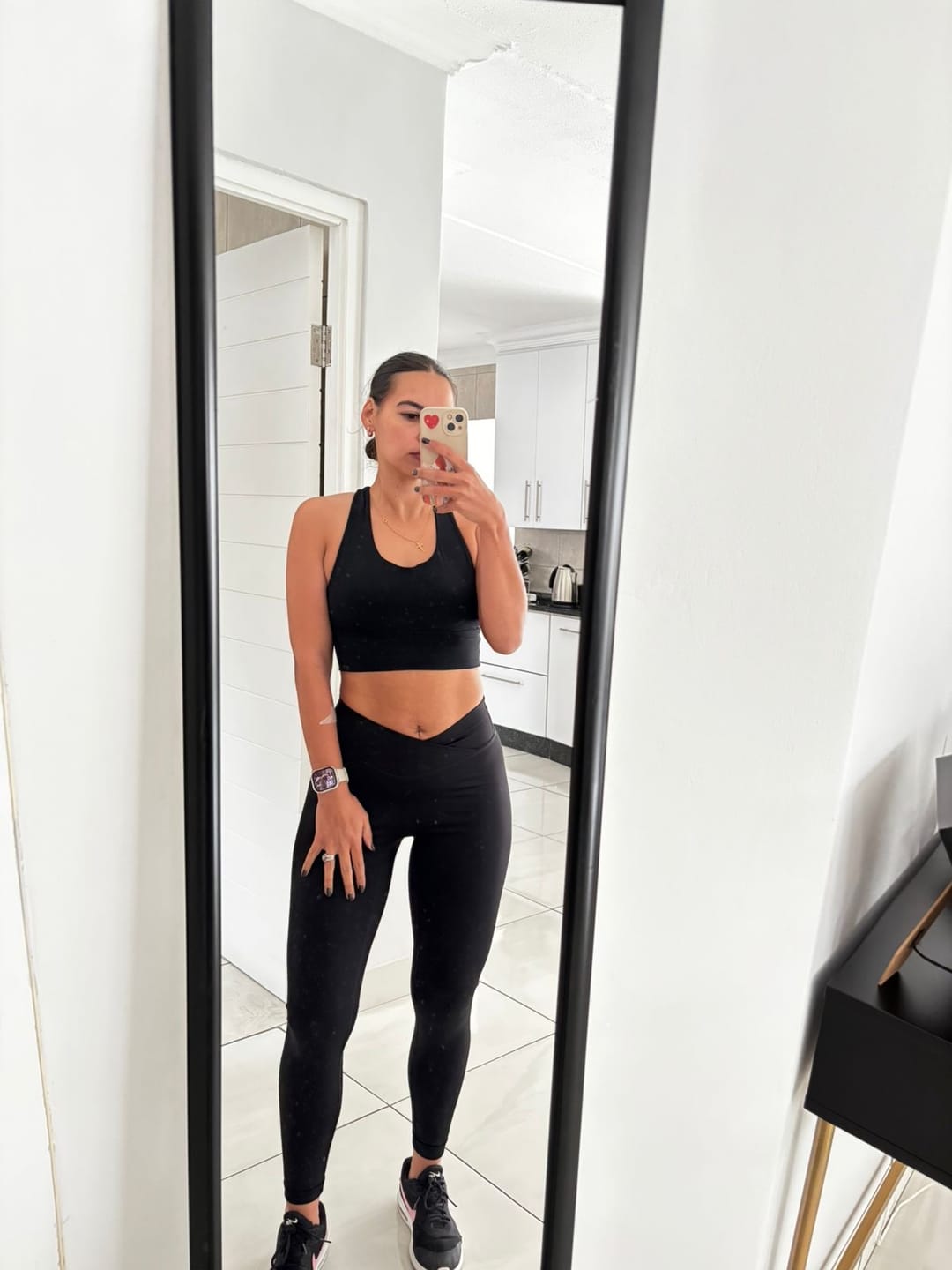 Customer photo review of Plain Crossover High-Rise Leggings