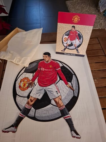 Customer photo review of Cristiano Ronaldo - Holzpuzzle