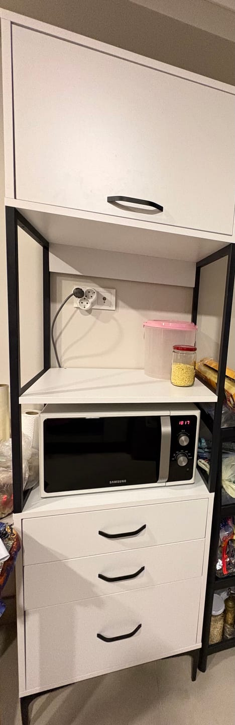 Customer photo review of Rani JE135 Çok Amaçlı Dolap 1 Kapaklı 3 Çekmeceli Kiler Mutfak Dolabı Beyaz