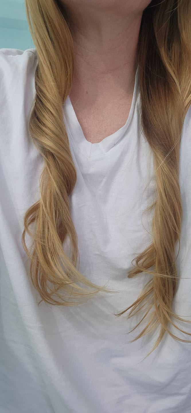 Customer photo review of Weightless Oil for Fine & Medium Hair