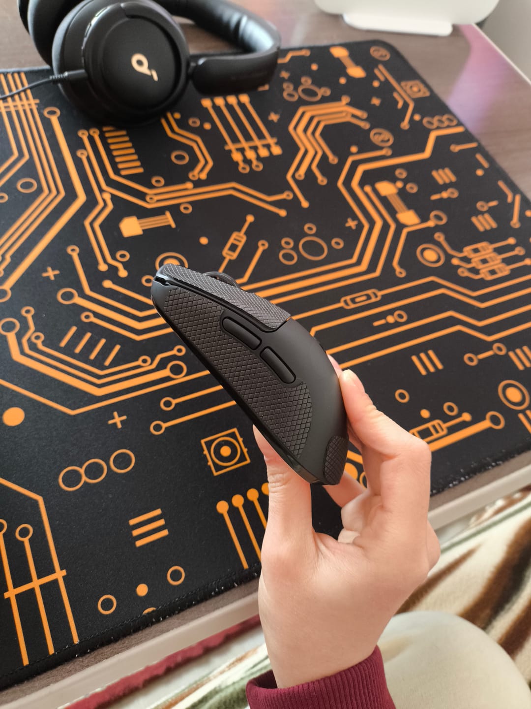 Customer photo review of ATK Blazing Sky F1 V2 Wireless Mouse