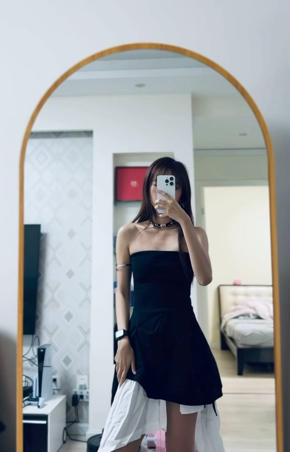 Customer photo review of WARDEN EDGE Asymmetric Tube Dress