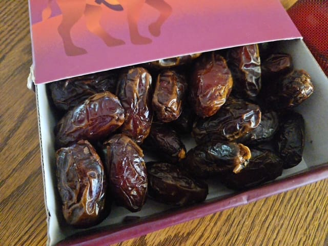 Customer photo review of Soft Rutab Medjool Dates