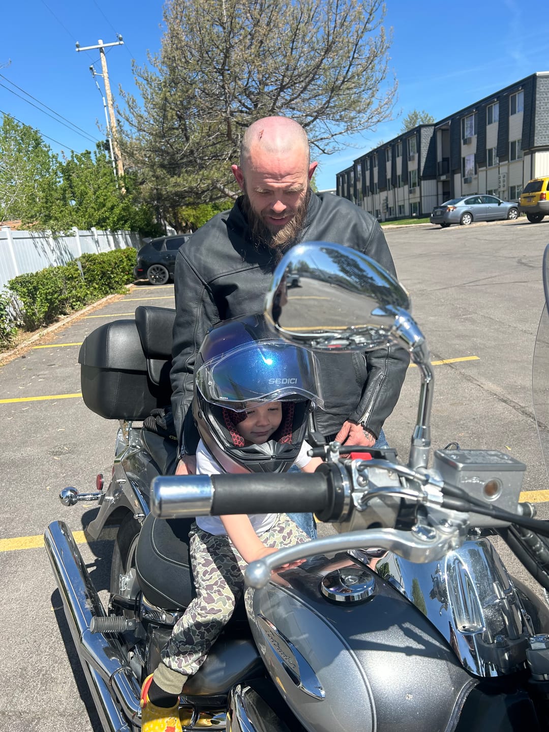 Customer photo review of 44L - Premium Extra Large Suzuki Leather Wrapped Hard Motorcycle Trunk