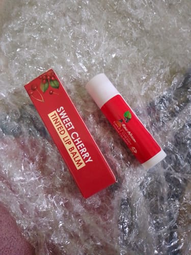 Customer photo review of Lip Balm Sweet Cherry