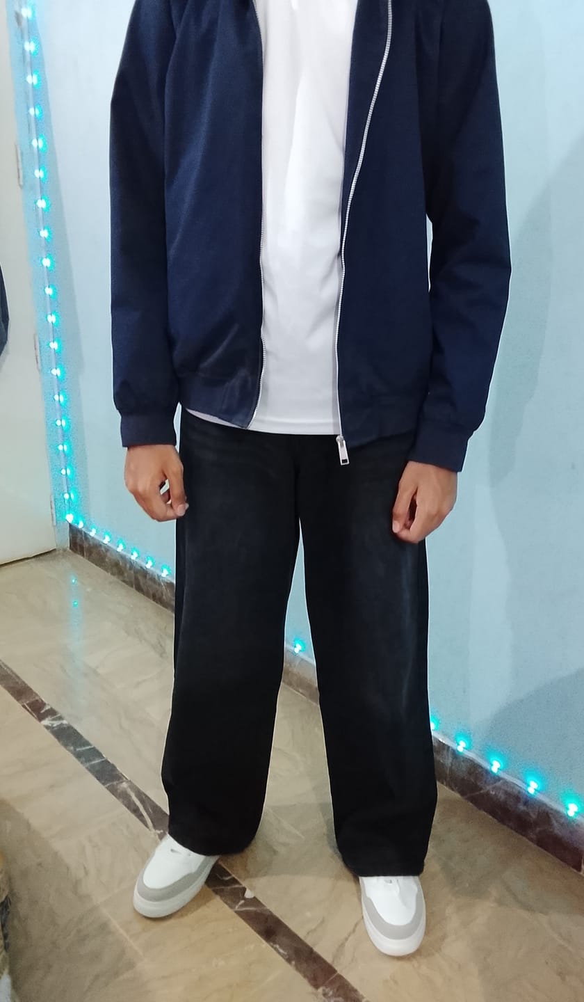 Customer photo review of Midnight Denim - Loose fit - UNISEX