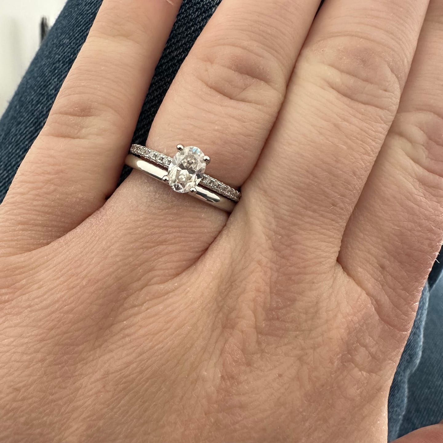 Customer photo review of White Gold 2mm Wonder Ring