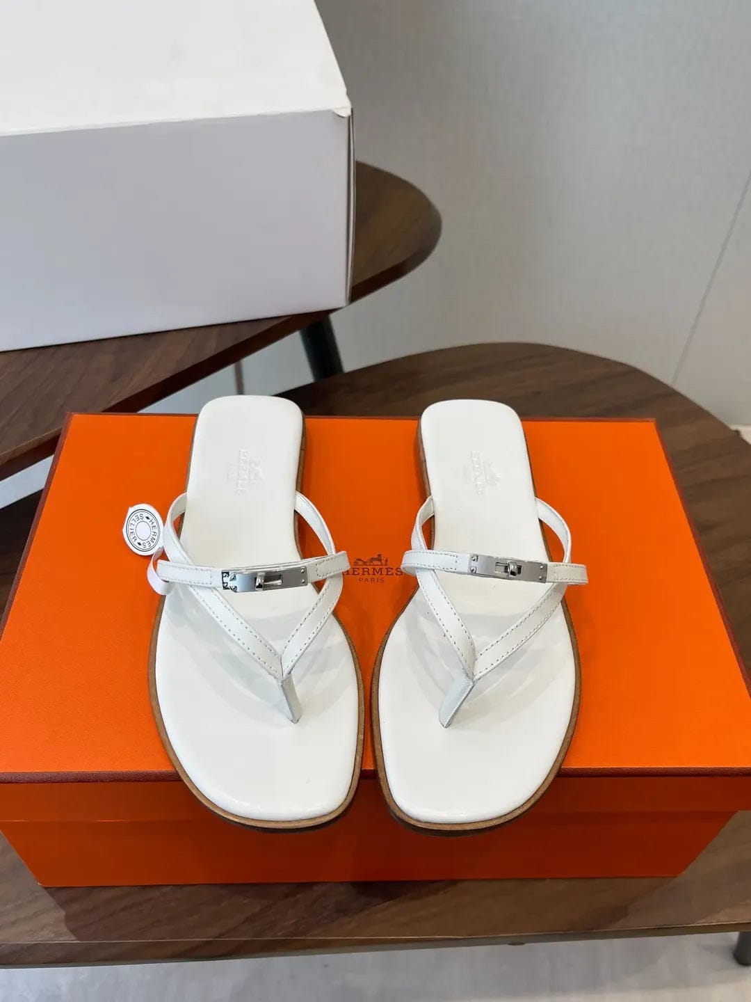 Customer photo review of HM 26ss Kelly Sliver Buckle Slipper White Calfskin 607159