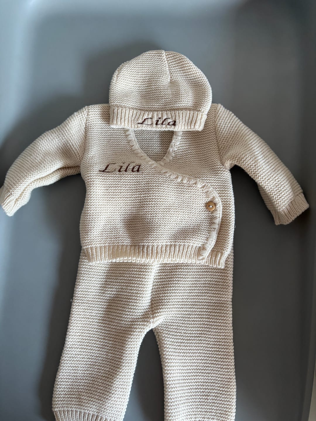 Customer photo review of Ensemble en maille brodé