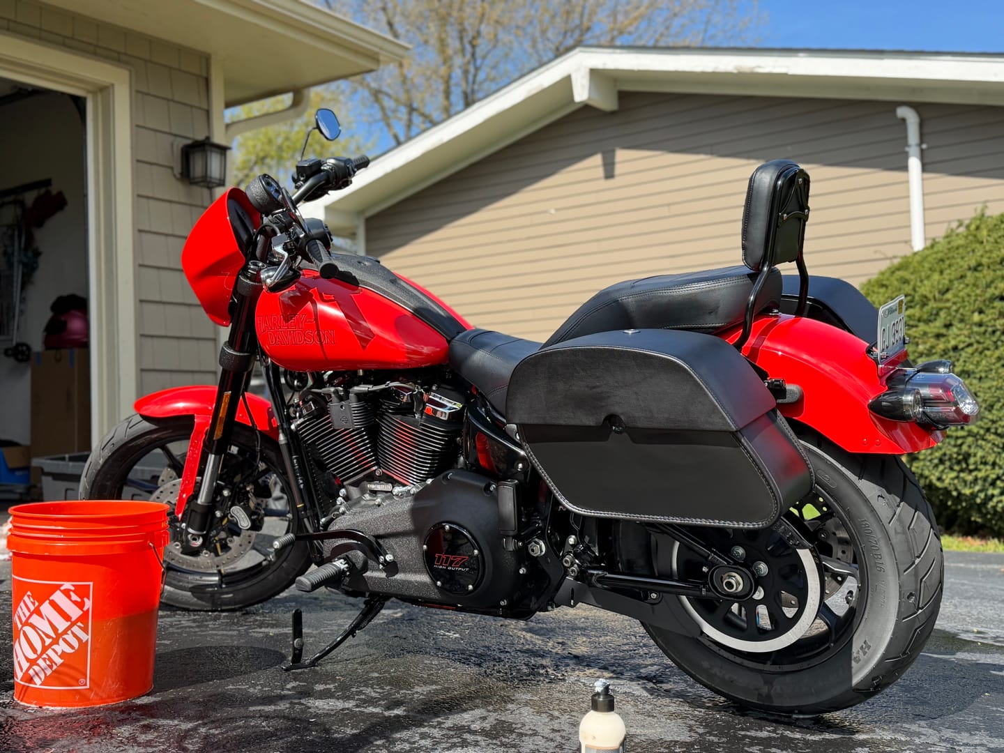 Customer photo review of 28L - Panzer Medium Quick Mount Leather Saddlebags For Harley Softail Low Rider S FXLRS