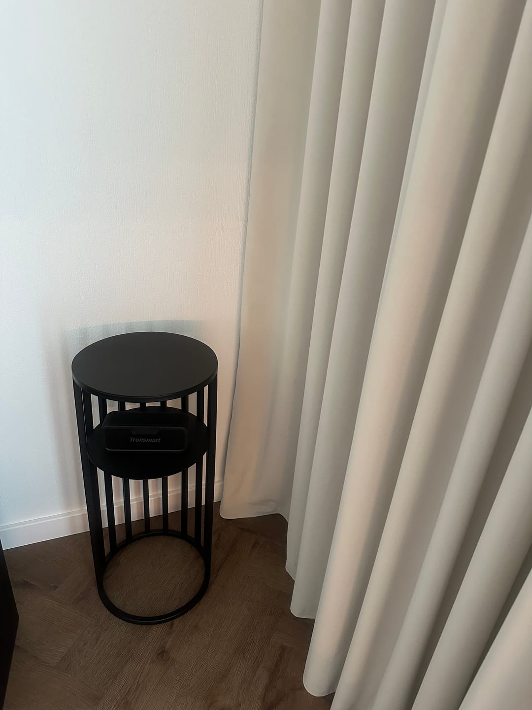 Customer photo review of Apskritas staliukas LINE BALANCE 70