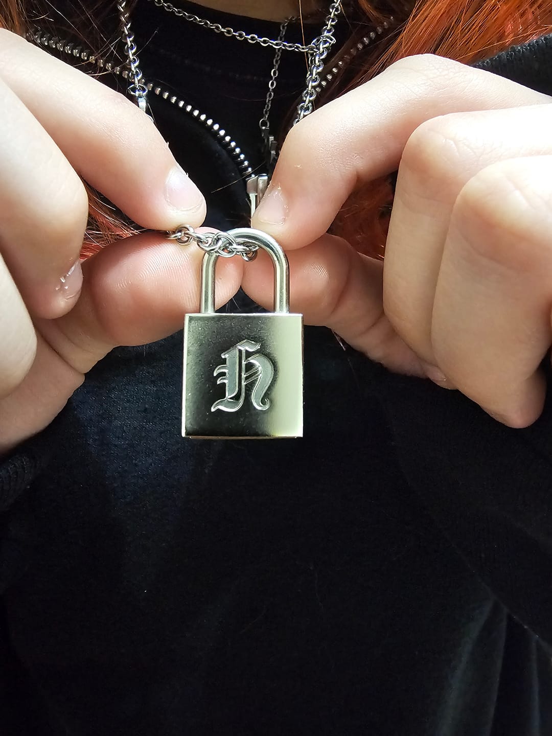 Customer photo review of SKZ Dominate: celebrATE Hyunjin Necklace