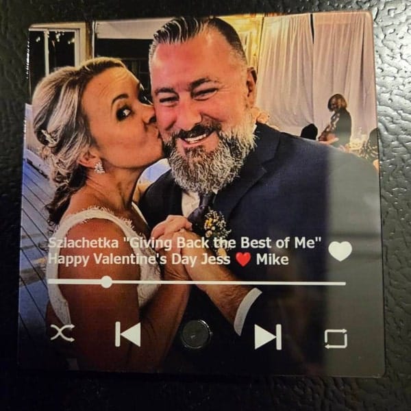 Customer photo review of Muzyczny Magnes Na Lodówkę Prezent Na Rocznice, Gra Muzykę