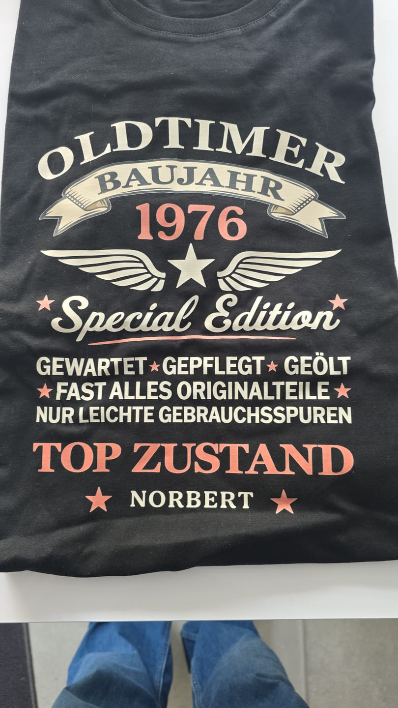 Customer photo review of Oldtimer - Personalisiertes T-Shirt zum Geburtstag mit Vintage Design