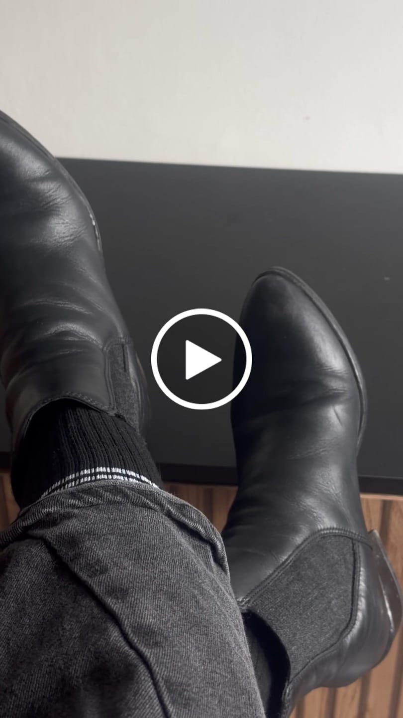 Customer video review of BOTIN VIENA NEGRO