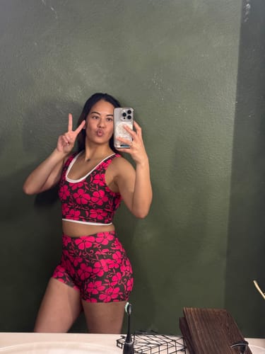 Customer photo review of Layered Active Tank - Pupukea Pink