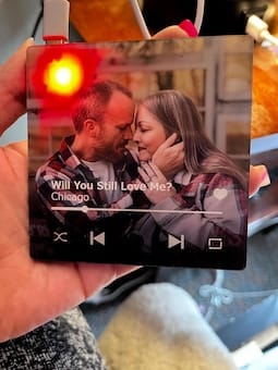 Customer photo review of Muzyczny Magnes Na Lodówkę Prezent Na Rocznice, Gra Muzykę