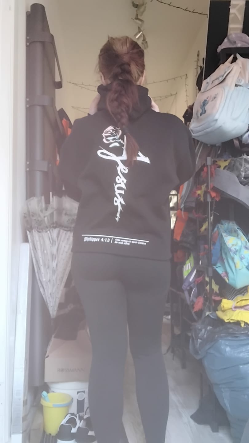 Customer photo review of OVERSIZED HOODIE - JESUS