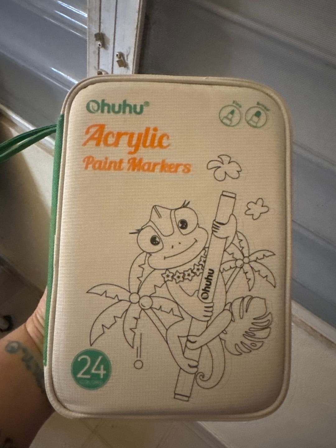 Customer photo review of Ohuhu Acrylic Markers 24 Colors 48 Pack