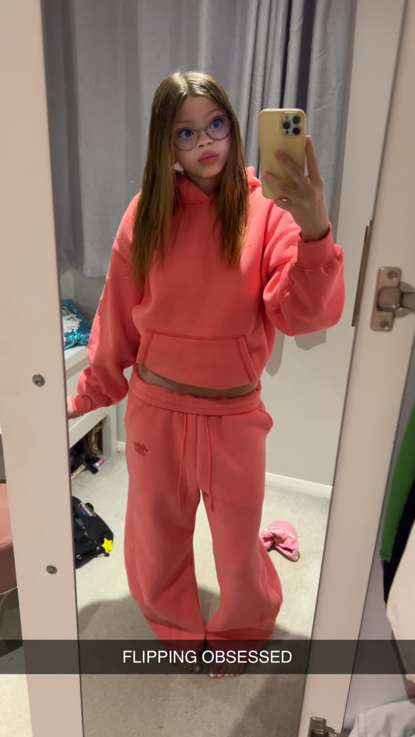 Customer photo review of Soufflé Baggy Hoodie Sets