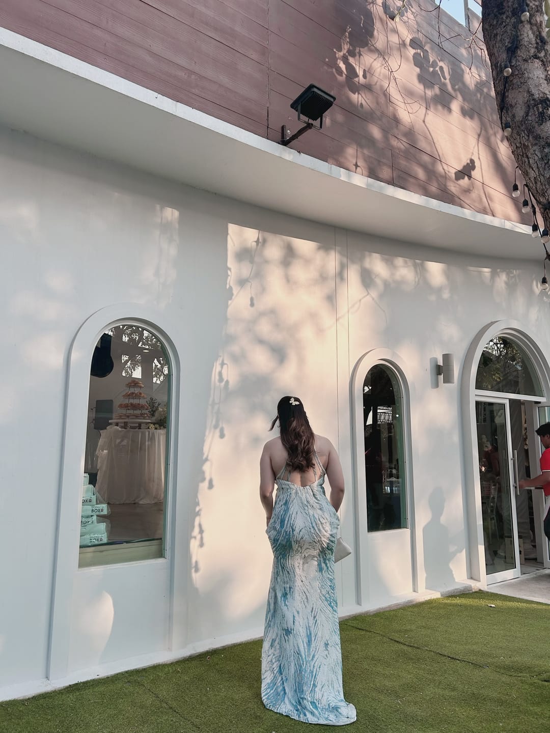 Customer photo review of V248 Vintage Ocean Veil Halter Gown (XL)